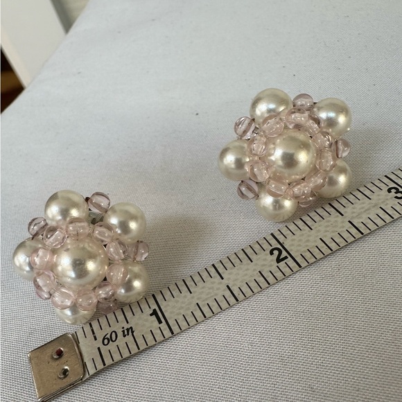 Vintage style pearl bead cluster earrings - Picture 3 of 5